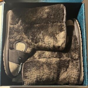NIB Emu Australia Dark Brown Australian Wool Winter Bear Boots for Kids